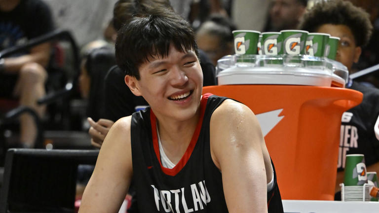 与选秀大会猜测相同！杨瀚森回应2K能力值70：赛季结束别掉就行