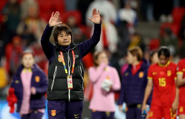 华体会官方网站-马德兴：女足惨败该丢掉幻想 连越南队都想明白了